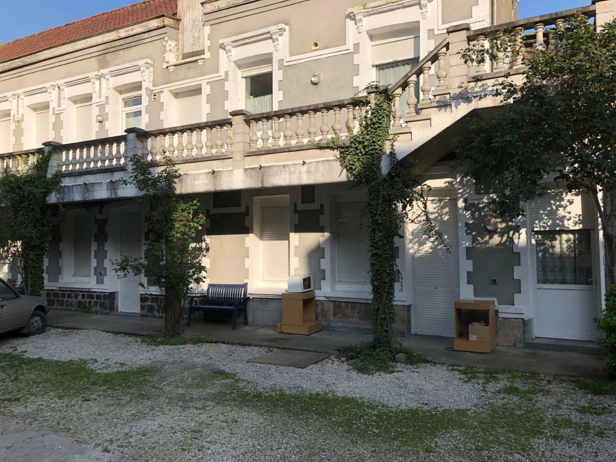 Aux Thermes Saint-Amand-les-Eaux Exterior photo